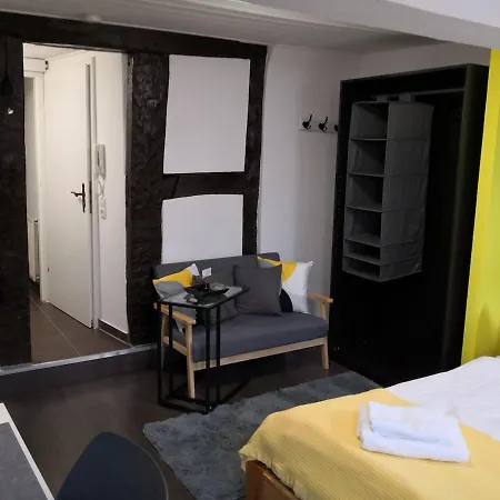 Apartment Stilvolle Altbauwohnung Wolke & Sieben